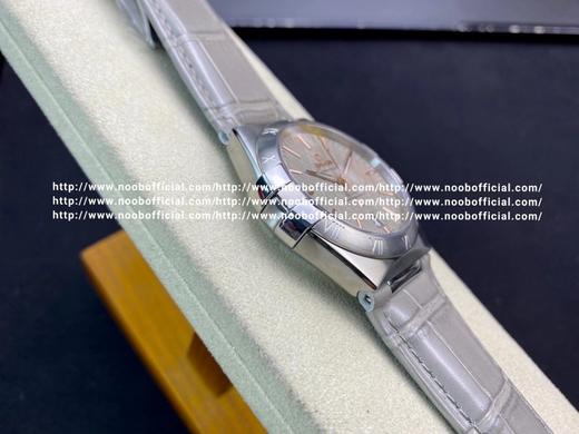 欧米茄 OMEGA 「Constellation Gents’」星座系列第五代作品39mm，依然延续经典的星徽标志和表圈托爪元素，展现优雅的绅士风。尺寸39mm，搭载原装8800,8801自动机芯，进 商品图3