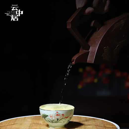 宜兴原矿紫泥提梁扇形珍藏紫砂壶 商品图3