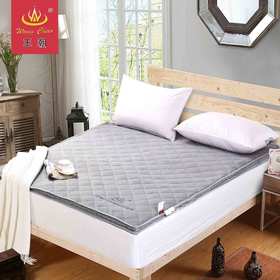 王朝家纺竹炭纤维透气床垫