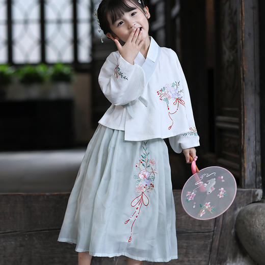LLFS1035新款中国风优雅气质童装汉服裙两件套TZF 商品图3