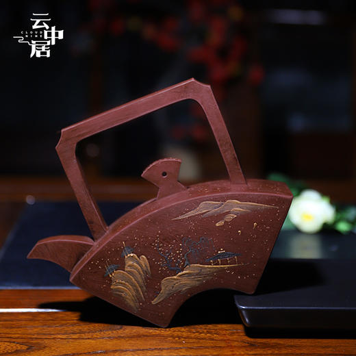 宜兴原矿紫泥提梁扇形珍藏紫砂壶 商品图1