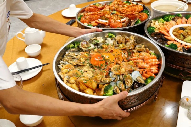 乐阳江海陵岛吃海鲜啦399元起品尝渔家海鲜大盘菜810人餐