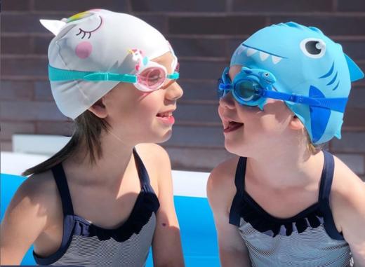 sunnylife儿童泳帽泳镜女长发防水护耳不勒头硅胶游泳帽防水3-9岁【sunnylife】 商品图0