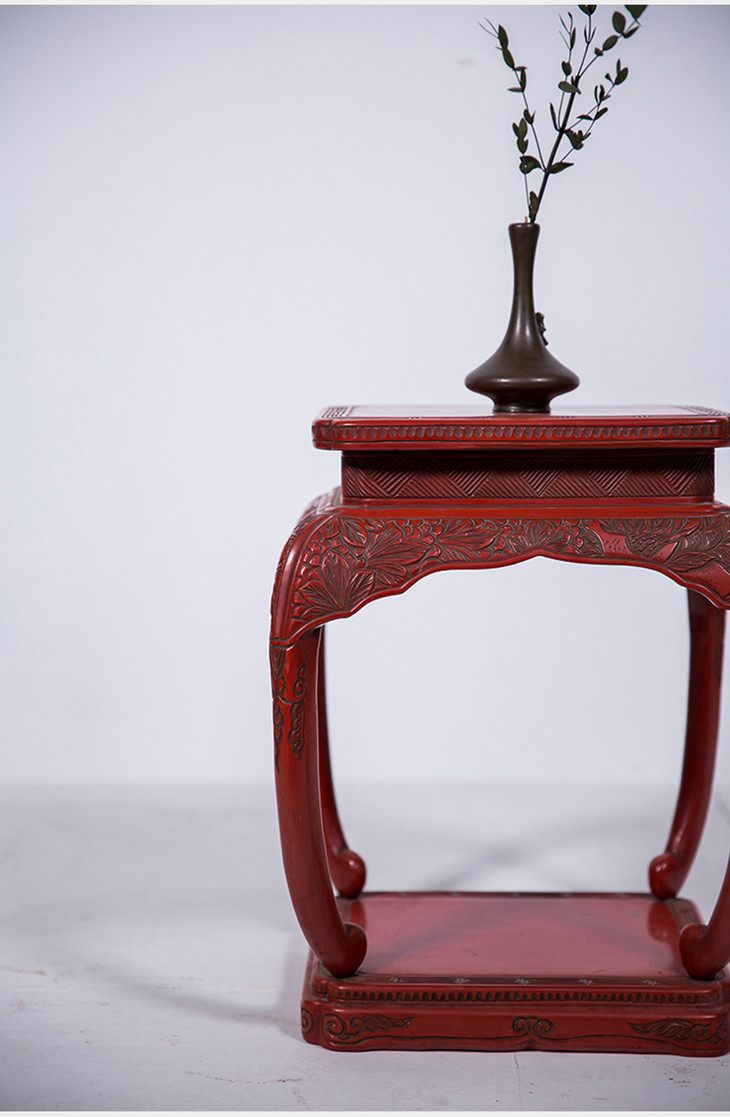 清 剔红带托泥花卉纹四足方香几 - 明清家具研习社