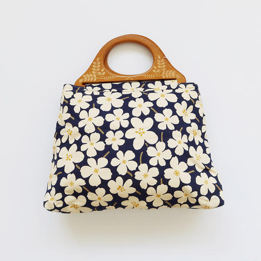 HUJI祤集Embrace手提包插画小花朵朵 商品图3