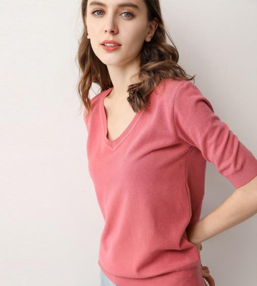 【特惠两件装】 V领显瘦短袖打底针织衫 修身百搭女士上衣纯色打底衫外穿 商品图8