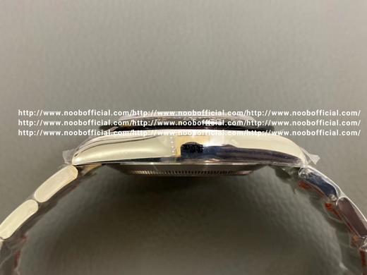 N厂 新品 全新订制版 白金迪黑盘 迪通拿专属Cal.4130自动上链机芯，厚度和正品一致，全部功能100%完全实现，史无前例的使用了订制版KIF避震器，整机根据真正的Cal.4130机芯设计，三层 商品图5