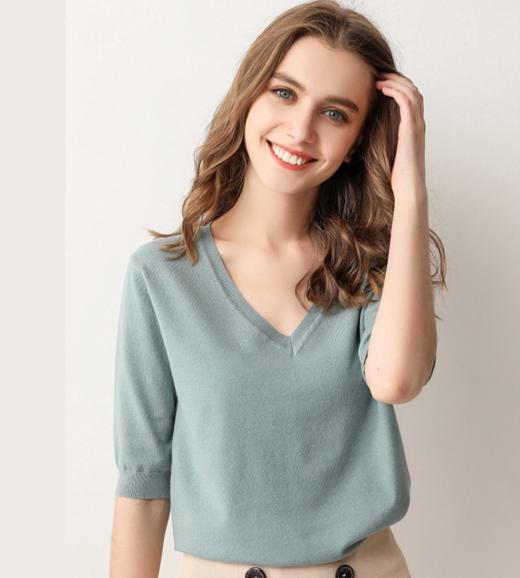 【特惠两件装】 V领显瘦短袖打底针织衫 修身百搭女士上衣纯色打底衫外穿 商品图1