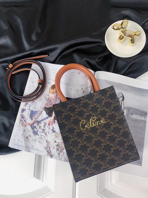 celine赛琳lisa同款七夕限定爱心刺绣logo手拿包