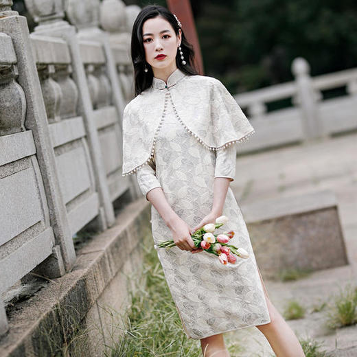 YM-84628日常国风，小披肩蕾丝改良旗袍两件套 商品图4