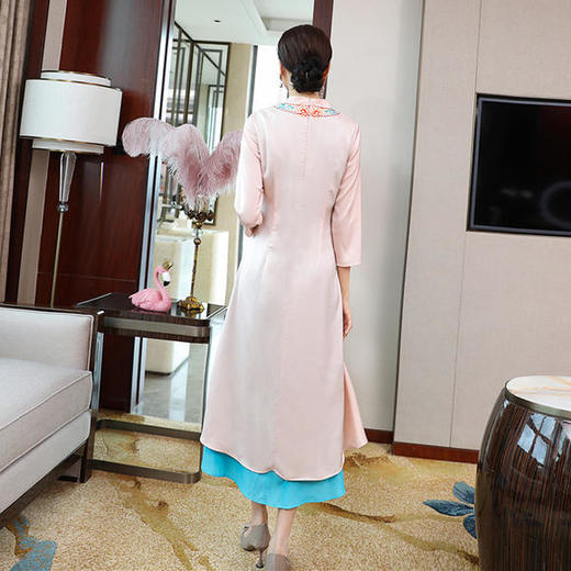 FLZD-20152新款复古V领改良刺绣旗袍连衣裙 商品图2