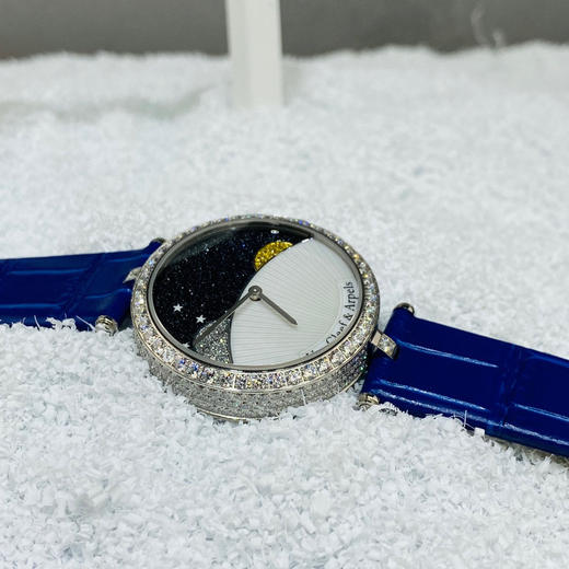 van cleef & arpels 梵克雅宝复杂系列 日月星辰腕表机芯:瑞士石英机