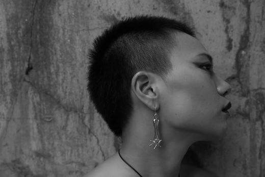 CHEZ BOQUE 爵士年代系列原创手工925银耳环《星落》 商品图2