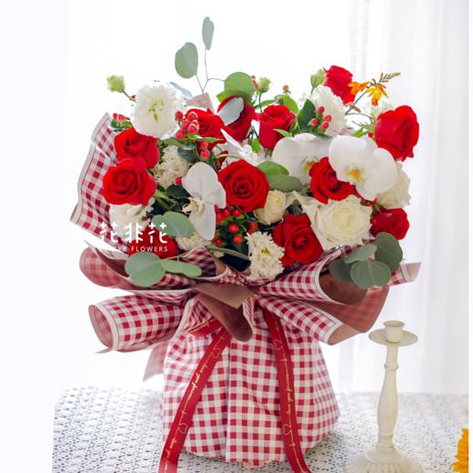 《拥抱》. 红玫瑰混搭花束 商品图3