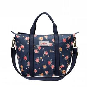 韩国Cath Kidston8月 LIGHT XBODY WIMBOURNE ROSE 轻便斜挎包JPY带授权招加盟代理