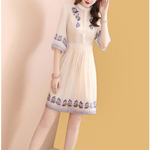 alf-刺绣大码收腰中长款新款流行连衣裙