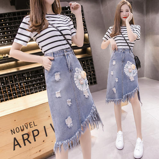 QSDY-5523钉珠不规则破洞牛仔裙拼接半身裙 商品图3