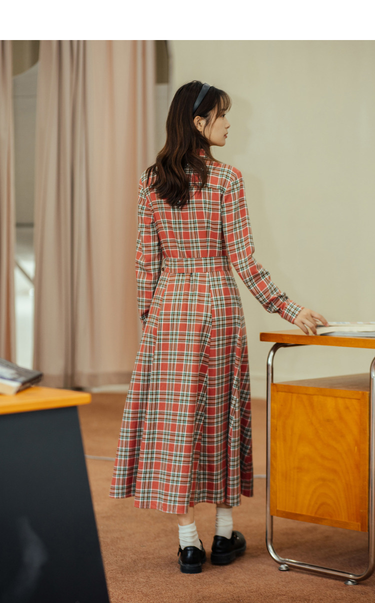 茵曼格子连衣裙女2020年秋季新款纯棉长袖复古蝴蝶结中长款a字裙