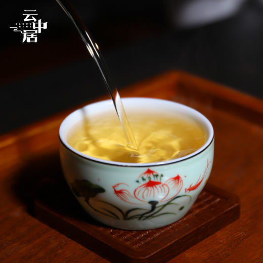 手绘青瓷戏莲个人品茗杯2 商品图1