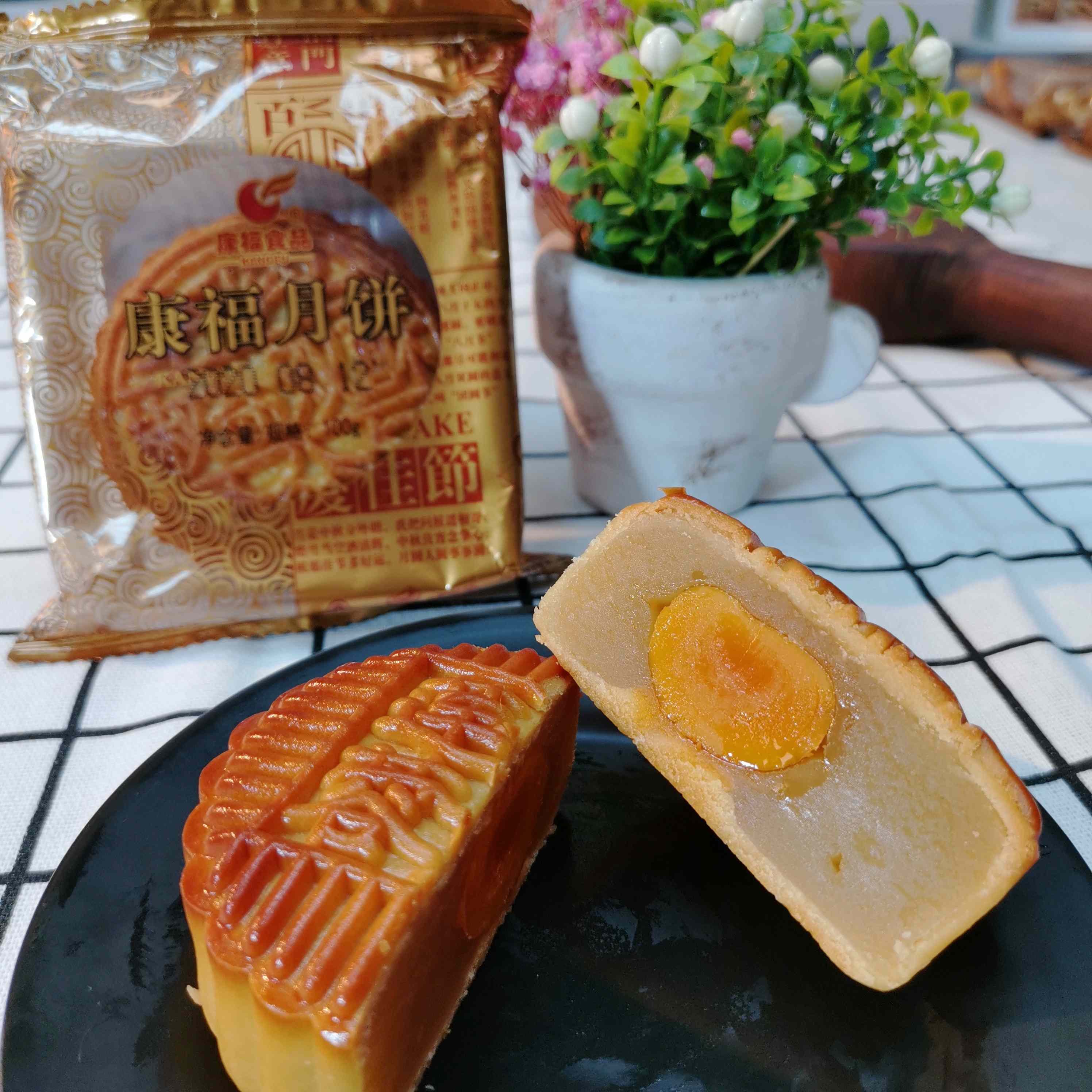 康福蛋黄莲蓉月饼100克/块8054