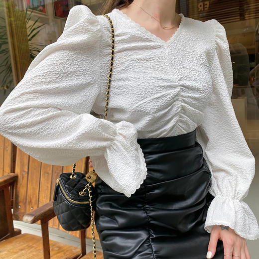 一口价胸口褶皱上衣