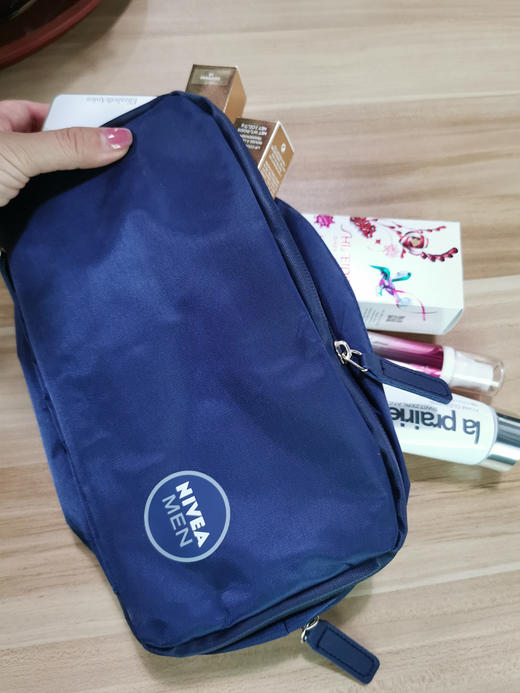 正品Nivea/妮维雅 真尼龙防水、防静电旅游出行便携化妆包、洗漱包，买二送一 商品图12