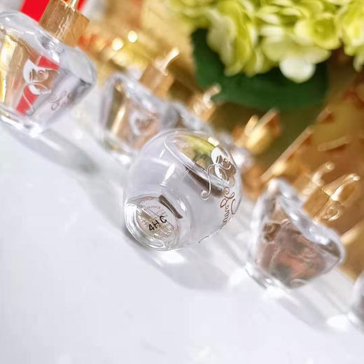 秒杀回馈！正装50ml定价520 Lempicka之丽EDT淡香水5ml 小样 优雅精致 花香果香交揉 献给恋人一捧盛开的鲜花 叫人怦然心动！ 商品图2