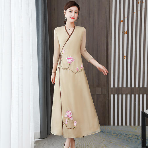XYX-9175汉服长裙V领修身气质玉兰刺绣桑蚕丝连衣裙 商品图2