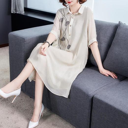 CYY-0023中年妈妈花朵刺绣韩版大码连衣裙 商品图1