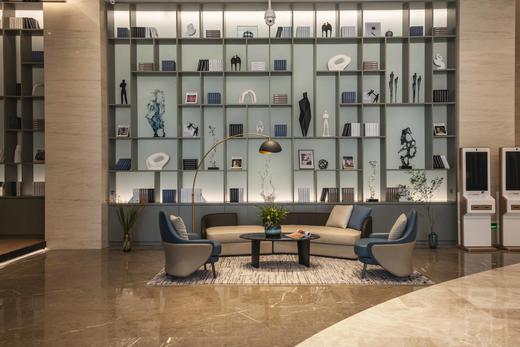 ★周末不加价★￥699起/2间夜！入住【温州德信君亭酒店】享四季大床房+早餐，周中入住还享动车站接送服务~ 感受心向往之的江南山水，寻找尘世间的宁静！有效期至2025年12月31日 商品图2