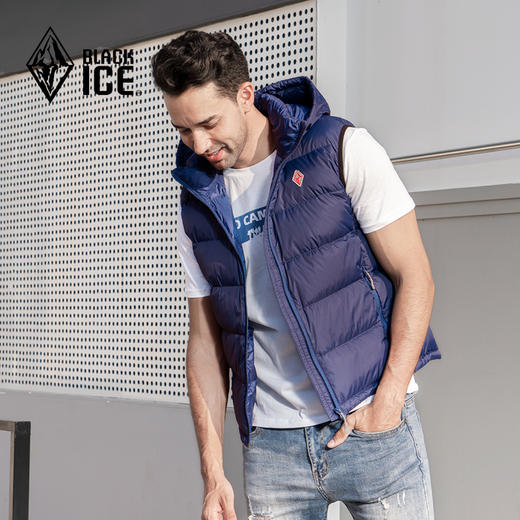 黑冰 F8135 鹅绒背心 冬季休闲保暖坎肩 户外羽绒连帽马甲 男 商品图1