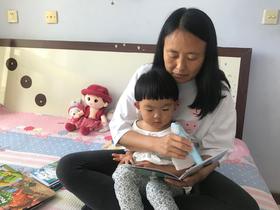 安安  享受亲子阅读的幸福时光