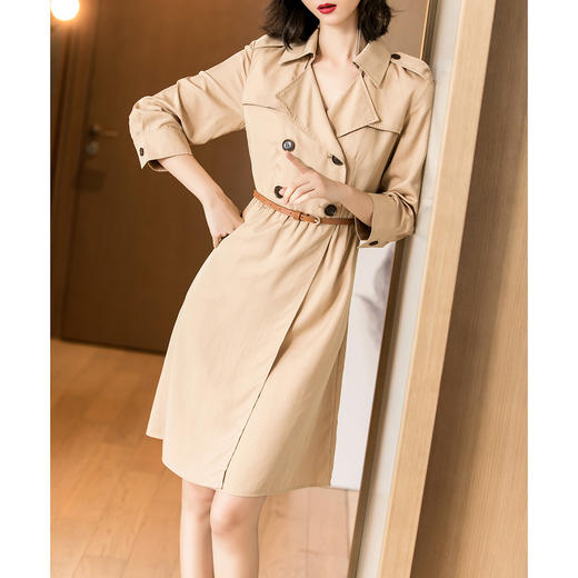 米思阳2020秋季新款英伦风时尚卡其色双排扣收腰显瘦中长款连衣裙