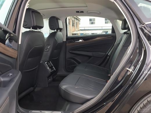 5座轿车（帕萨特等级别车）日租服务（含司机） 商品图3