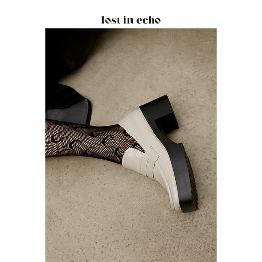 【微瑕疵不退不换】lost in echo设计师原创 方头牛皮鳄鱼纹厚底单鞋 商品图5