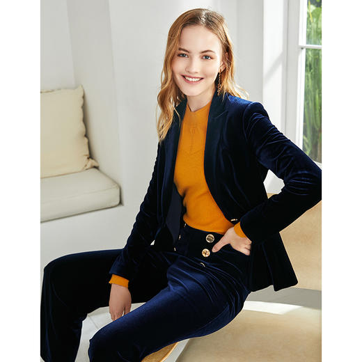 EITIE爱特爱秋季新款洋气复古职业显瘦帅气灯芯绒西装外套女6003711 商品图5