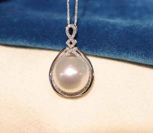 澳白珍珠吊坠18k金钻石镶嵌珠子圆珠强光极微微瑕大小1213mm通勤百搭