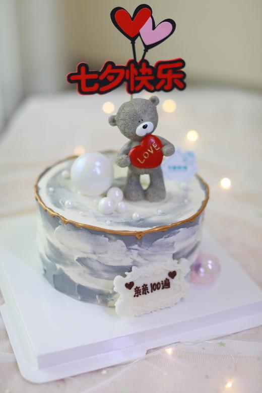 七夕爱心熊蛋糕