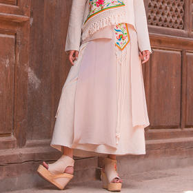 飞云之下刺绣大摆半身裙 / 少量现货