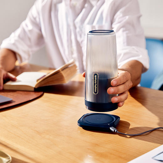 英国摩飞|舒淇同款 明星代言 榨汁杯无线充电随身便携式果汁杯果汁机多功能家用水果榨汁机 型号：MR9800（付款后三天内发货） 商品图2