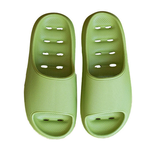 鞋子偏小一码，对照尺码表购买！【比一般拖鞋更柔软】升级加厚“踩屎感”漏水速干拖鞋，4.5cm厚鞋底更柔软，回弹力强，足尖上翘保护设计，时尚流行室内室外一双搞定！ 商品图4