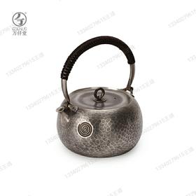 锤纹泉眼壶·银壶
