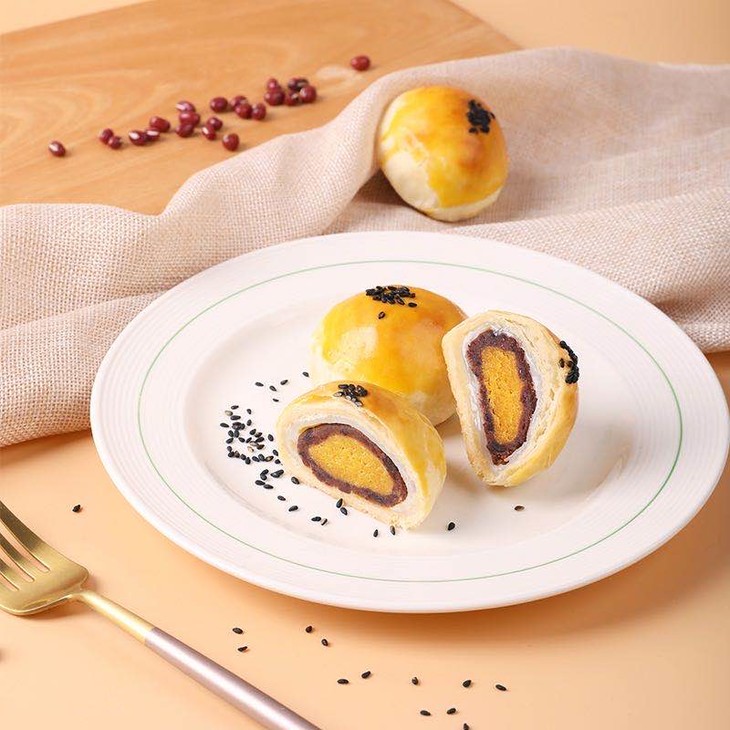 周二秒杀花园饼屋蛋黄酥中秋礼盒口感细腻香甜美味
