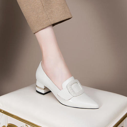 2020新款百搭中跟气质职业牛皮女鞋old807