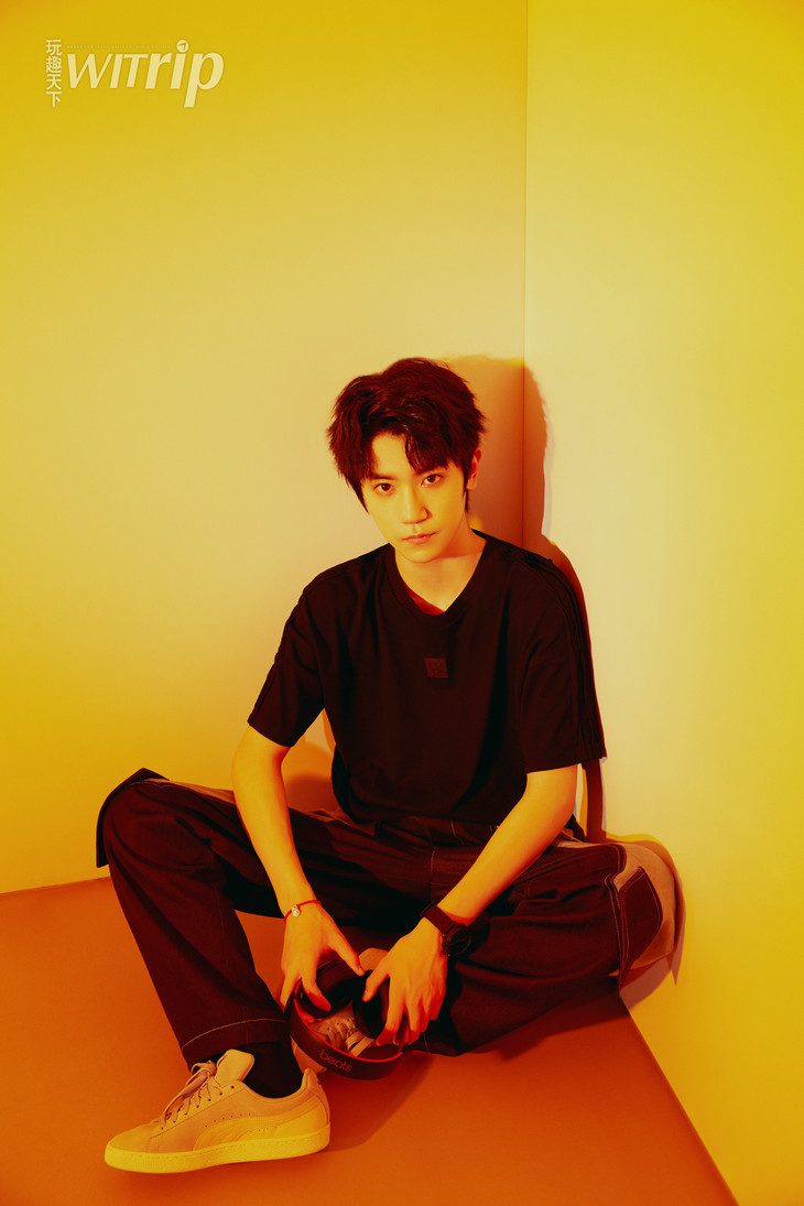 李天泽将属于十六岁的感性于镜头前定格