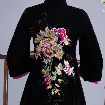 QQ 271 2020新款女式外套金丝绒刺绣民族风上衣国风复古立领 商品图3