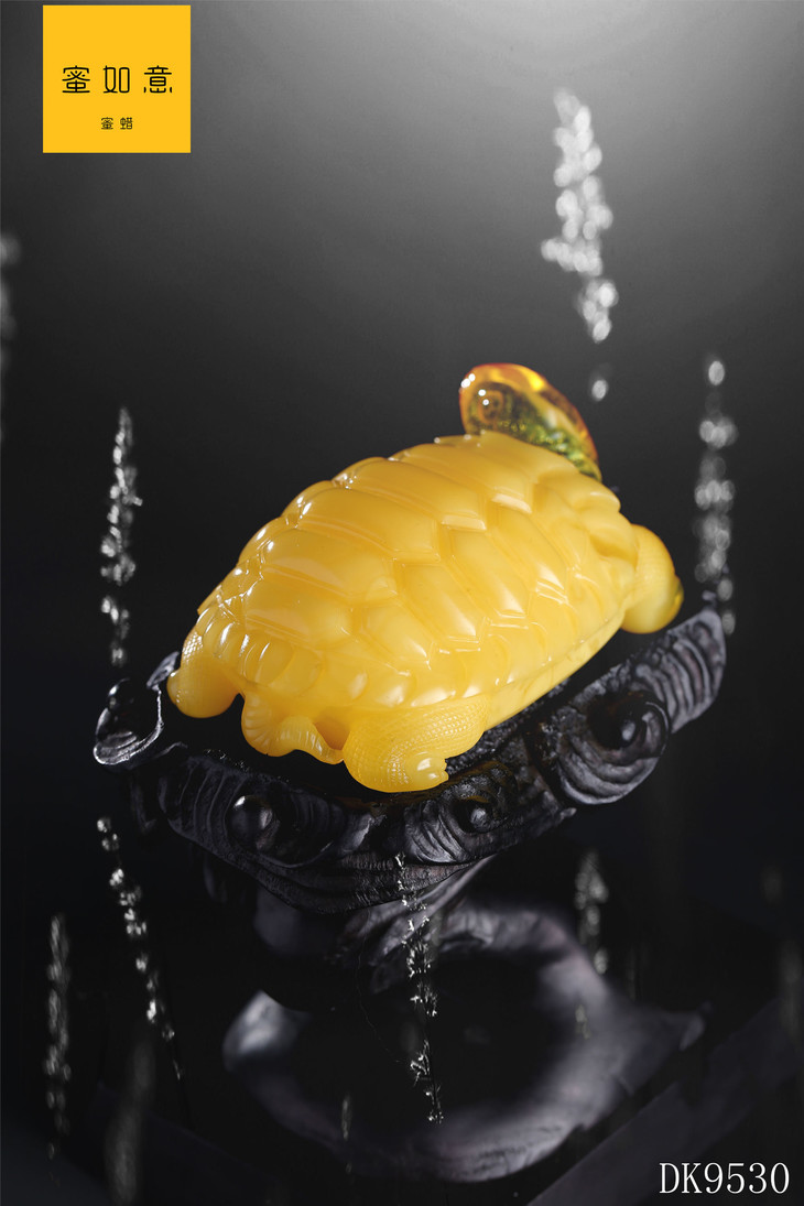 琥珀乌龟摆件克重8931g编码dk9530