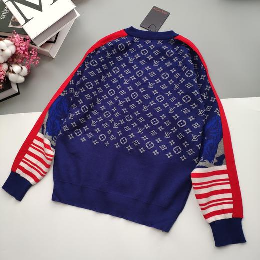 点此购买lv女款满印提花针织衫莲155866