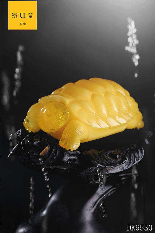 琥珀乌龟摆件克重8931g编码dk9530