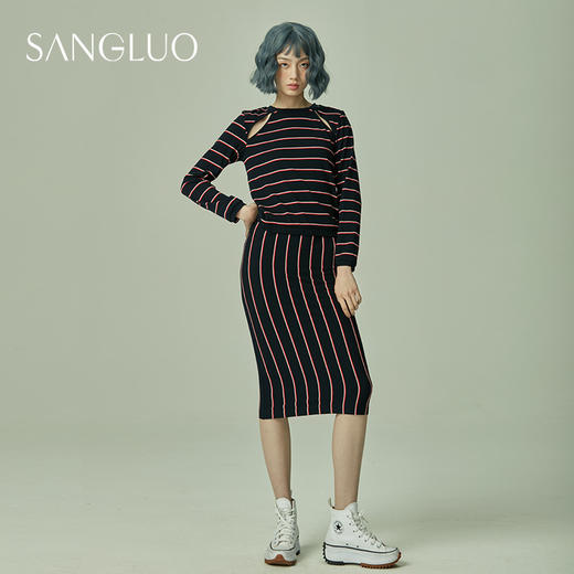 条纹针织睡衣套装SANGLUO桑罗镂空运动时尚条纹上衣女性感包臀裙 商品图2
